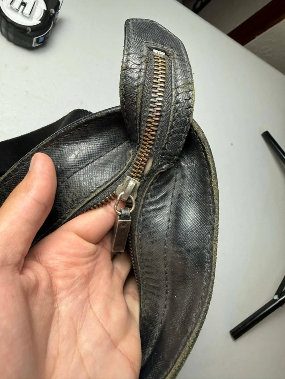 BURBERRY Shoulder Messenger Bag Black Unisex Crossbody Tablet Perfect Condition - Picture 8 of 12